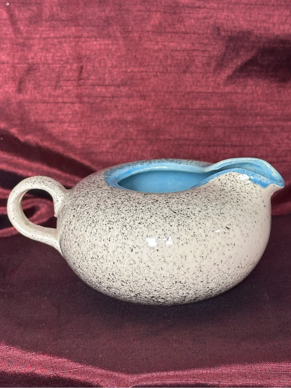 Vintage Loma of Arizona Speckled Creamer Pitcher Blue Interior MCM EUC ✨